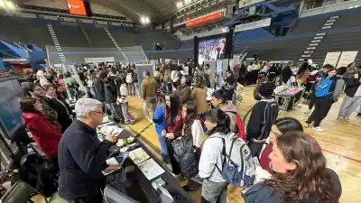 La feria de Educación Superior dejó a los estudiantes boquiabiertos: la mayoría de las carreras son gratuitas