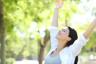 El secreto de Harvard para contagiar energía positiva: el efecto que pocos conocen