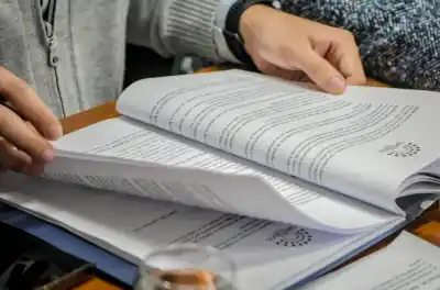 Comedores escolares en la mira: el PJ exige explicaciones a dos funcionarios provinciales