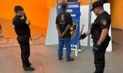 Desmalezaba un predio ajeno y terminó detenido: la amenaza que hizo a los policías