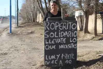 El roperito solidario que viste a Villa Obrera: cinco años de ayuda que no se detiene