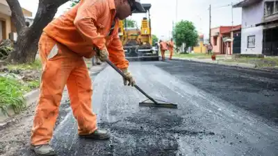 Plan Calle a Calle: Paraná avanza con la repavimentación del centro y cambia recorridos de colectivos