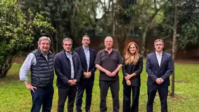 Passalacqua gira al peronismo: tras la ruptura con Rovira, suma un nuevo frente de tensión con Milei
