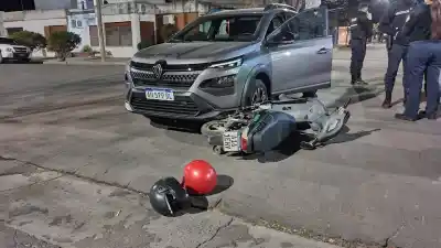 Impactante choque en calles 15 y 8: el SEM intervino tras el fuerte golpe