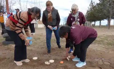 El oeste pampeano vibró: siete localidades compitieron en los Juegos Deportivos para Personas Mayores en Puelches