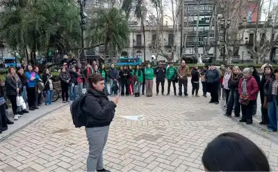 Marcha en Rosario tras el femicidio de Carina Candelas: ya son 32 los crímenes de mujeres en Santa Fe