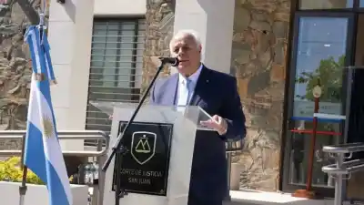 El millonario reclamo de un juez de la Corte que podría cambiar su futuro