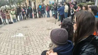 Escalofriante cifra de femicidios en Rosario: la plaza 25 de Mayo estalló en reclamos