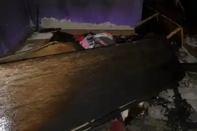 Un descuido con un encendedor provocó un incendio en una vivienda de Cañada de la Costa y la familia lo perdió casi todo