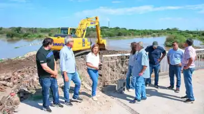 La intendente Fuentes y el gobernador Suárez se encontraron en un punto clave de la Costanera: ¿Qué están haciendo ante la crecida?