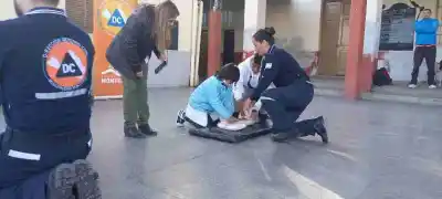 Primeros Auxilios: “Defensa Civil Monteros continúa capacitando a escuelas”