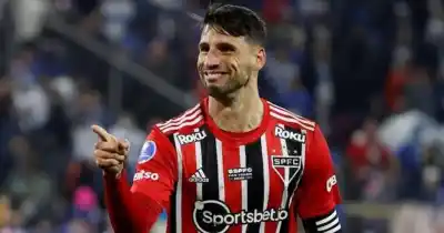 El reencuentro que nadie esperaba: Calleri vuelve a la Bombonera y promete batalla