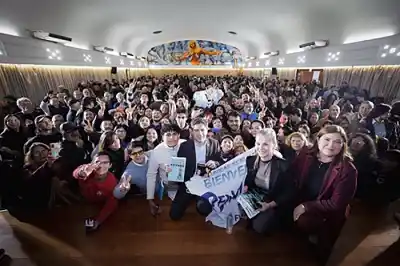 Kicillof en Chaco: presentó su libro y firmó convenios con universidades, pero apuntó contra el Gobierno