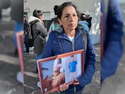 Le hicieron un gesto de arma en plena calle: la madre de Axel González denunció que amenazaron a su otro hijo