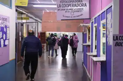 Quitaron banderas estudiantiles en la UNCo y la Fadecs habló de prácticas antidemocráticas