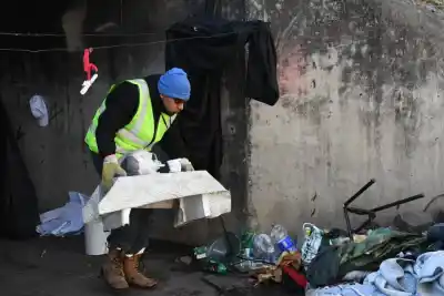 Los canales de avenida Bolivia quedaron limpios tras un operativo que sorprendió a todos