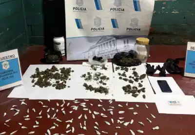 Allanamiento en Dock Sud: cae una mujer con más de 140 dosis de cocaína