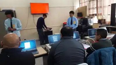 Voto electrónico creado por alumnos de Palpalá conquista las escuelas de Jujuy y ya tiene nuevas citas