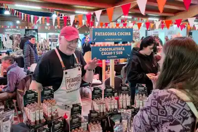 Nueva oportunidad para emprendedores: la feria que reúne los mejores sabores neuquinos llega a Zapala