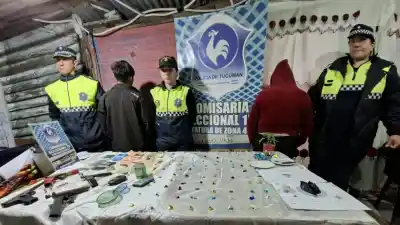 Hallazgo inesperado en un allanamiento por robo: drogas y un arsenal en el barrio Francisco I