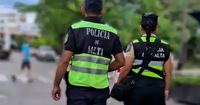 Salta oficializó el aumento para policías y penitenciarios: cuánto cobrarán mes a mes