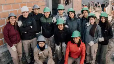 El nuevo campamento de Vialidad que se construye en La Cocha tiene una particularidad: los obreros son estudiantes