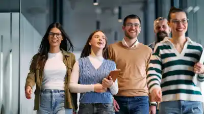 La generación que creció sin celulares: la habilidad secreta que los hace únicos hoy