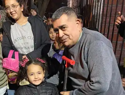La fiesta que reunió a más de 200 chicos en un barrio de La Banda