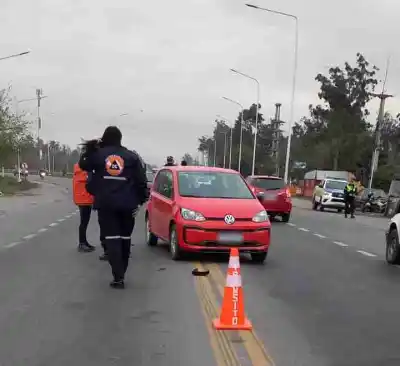 Susto en la antigua RN 38: “Camión le arranca el retrovisor a un auto en Monteros”