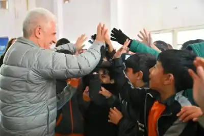 Poggi prometió obras para dos escuelas de Villa Mercedes y cargó contra el exgobernador