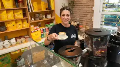 Dueña de una cafetería en España revela los números que nadie cuenta: gastos fijos de más de 7.000 euros