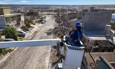 Los nuevos focos LED que transforman la noche de Puerto Madryn