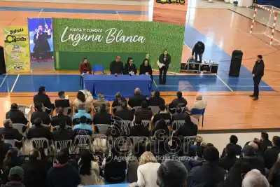 Laguna Blanca se alista para la 42° Fiesta Nacional del Pomelo: los detalles que se definieron en la reunión