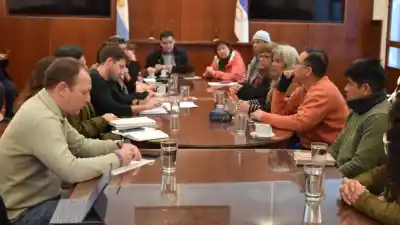 Denuncian persecución docente: la lista de los asteriscos llegó a la Legislatura