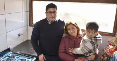 El gobernador Vidal puso en marcha el gas para 40 familias del barrio Nueva Esperanza y apuntó contra las promesas incumplidas