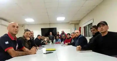 Bomberos de Tucumán vuelven a la carga: 25 cuarteles en alerta y un reclamo que no se apaga