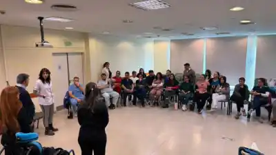 El secreto detrás de la elección de una silla de ruedas: así se capacitan los profesionales