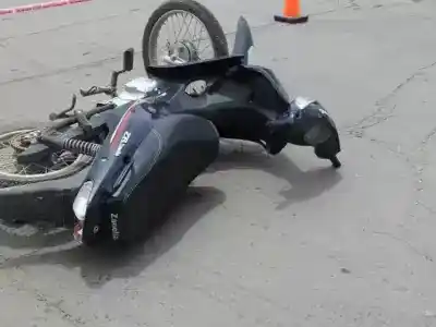 Intentaron sobrepasar un vehículo y terminaron chocando contra un tractor: dos heridos en Yuto
