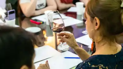 El único concurso de vinos que une a todo el país cumple 38 años: qué hay detrás de la copa