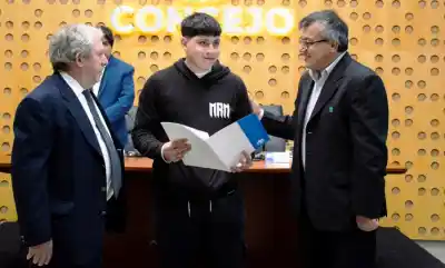 El heroico rescate que emocionó a General Pico: dos jóvenes salvaron a un nene de un incendio y el Concejo los homenajeó