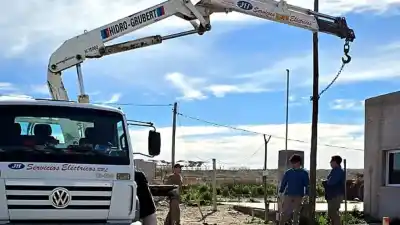 Luz para 156 familias: comenzó la obra que cambiará la vida en Chimpay