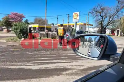 Impactante choque en Loreto: un auto y un camión protagonizaron un fuerte encontronazo
