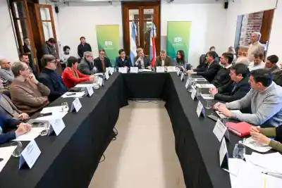 Alivio para el turismo: Frigerio lanzó un paquete con rebajas de impuestos, subsidios y créditos