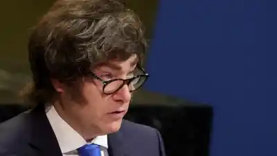 Violencia política en Tucumán: Milei reacciona tras el ataque a un diputado en una zona inundada