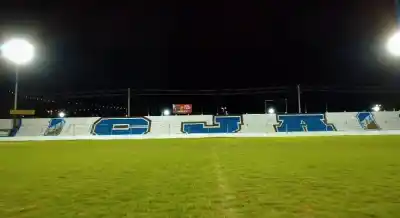 El Santo vuelve a brillar de noche: así estrenará su nueva iluminación ante Villa Mitre
