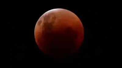 El cielo de Bariloche se prepara para un espectáculo único: un eclipse que tapará casi toda la Luna