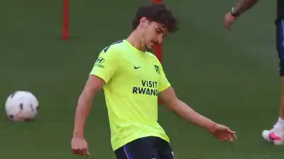 Julián Álvarez dijo no al Arsenal y aprieta para irse al Barcelona