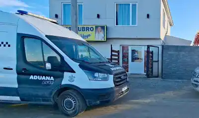Operativo sorpresa en Río Grande: allanaron cinco lugares y buscan pruebas de contrabando