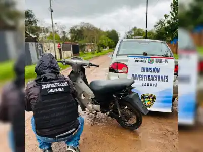 El hijo escondió una moto robada en su casa y la madre lo delató: buscan a “Joel”
