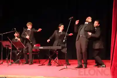 El homenaje a Les Luthiers que vuelve a encender las tablas de Paraná